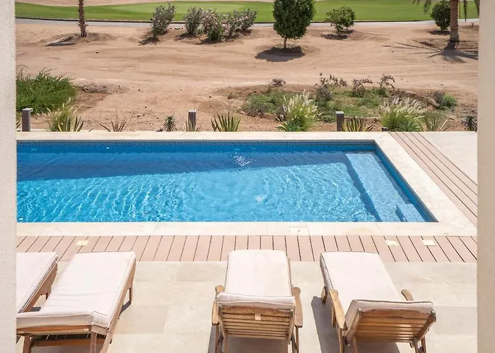 Designer Golf - Heated Pool & Serene Views