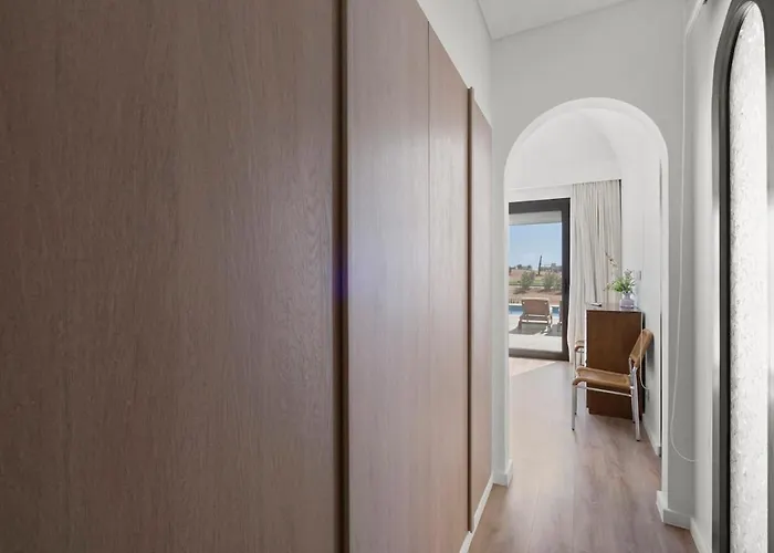 Designer Golf - Heated Pool & Serene Views