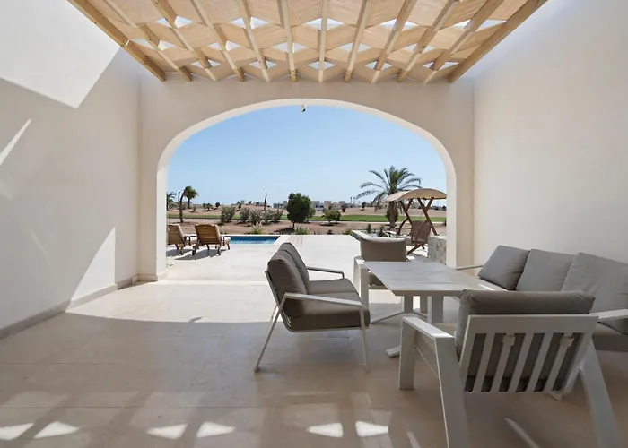 Villa Designer Golf -pool & Serene Views Hurghada