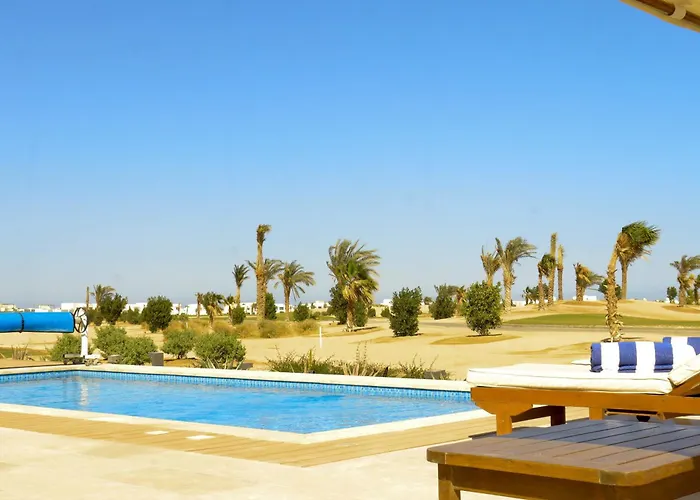 Designer Golf -pool & Serene Views Hurghada